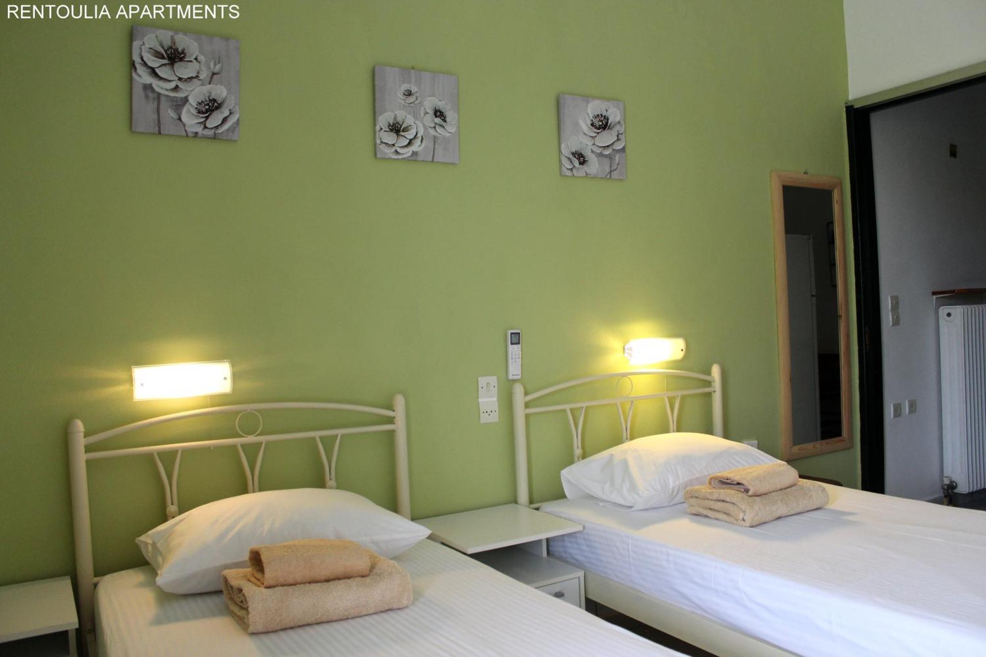 Rentoulia Apartments Poúlithra المظهر الخارجي الصورة