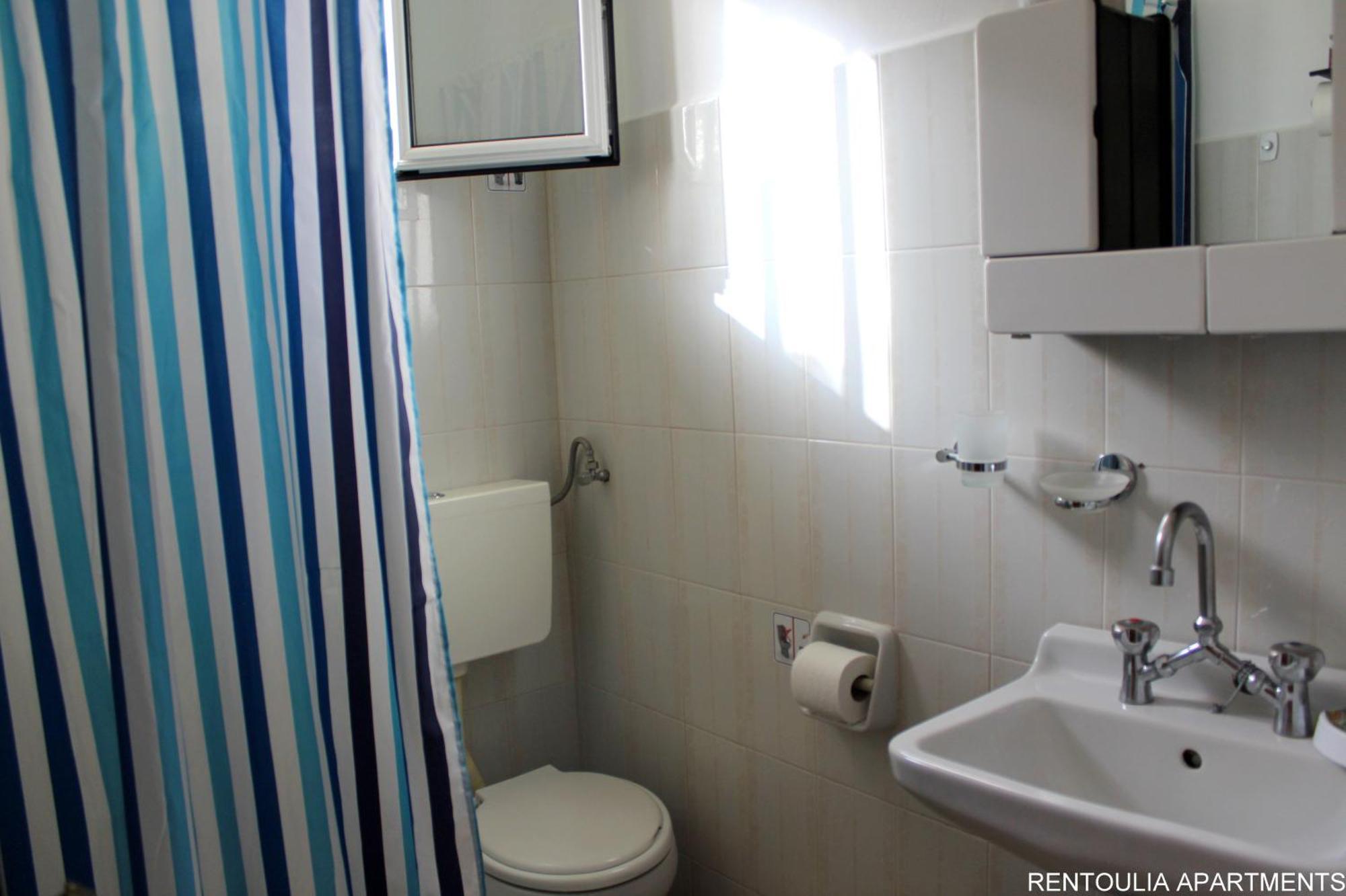 Rentoulia Apartments Poúlithra المظهر الخارجي الصورة